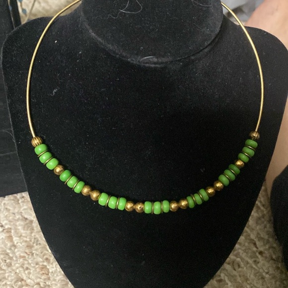 Jewelry - Bronze tone beaded  chocker
